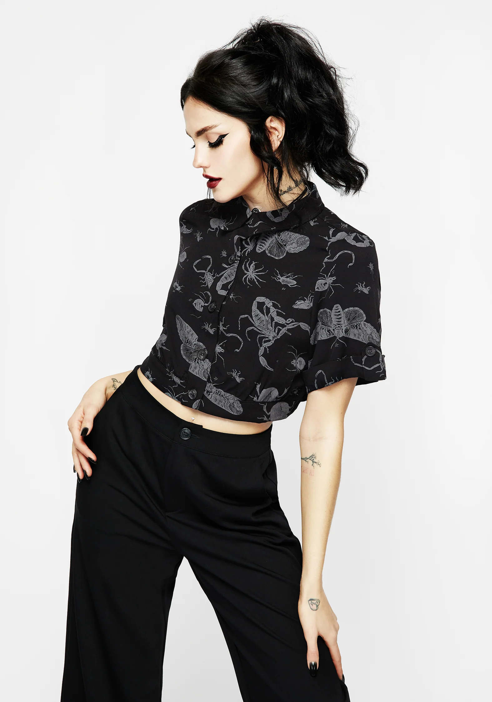 Parasite Bugs Short Sleeve Crop Shirt - Black - Image 6